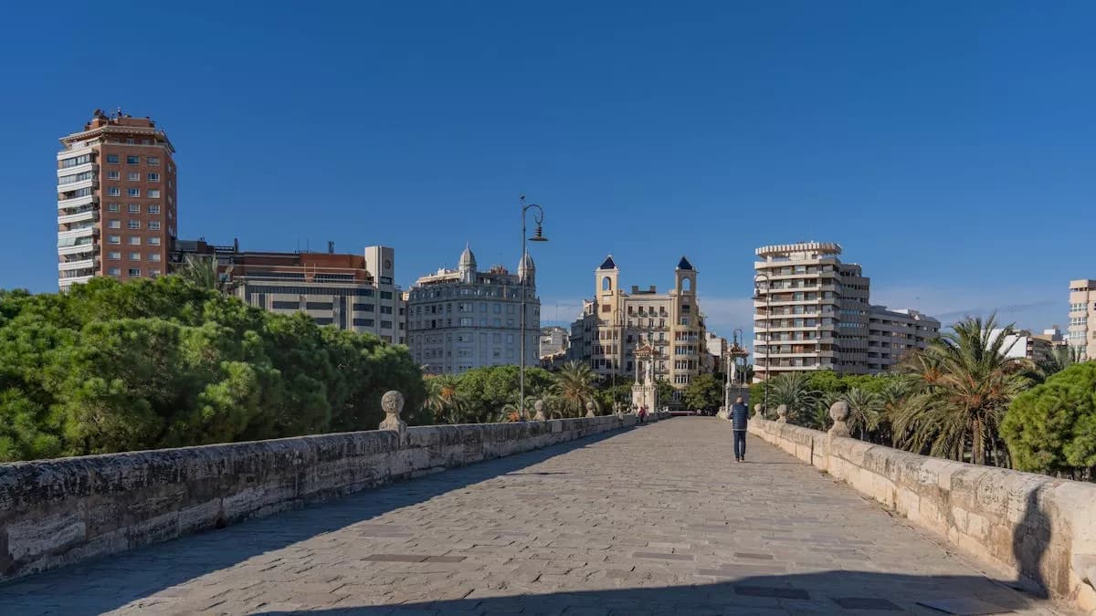 Storage Units in Valencia: Prices & Complete Guide 2026