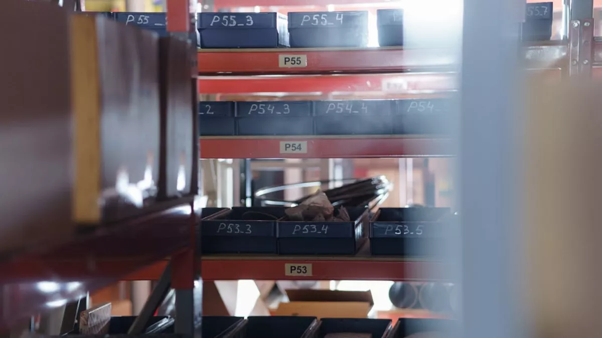 How to Organize a Storage Unit: Guide 2026